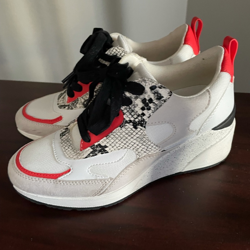 I.N.C Wedge sneaker
